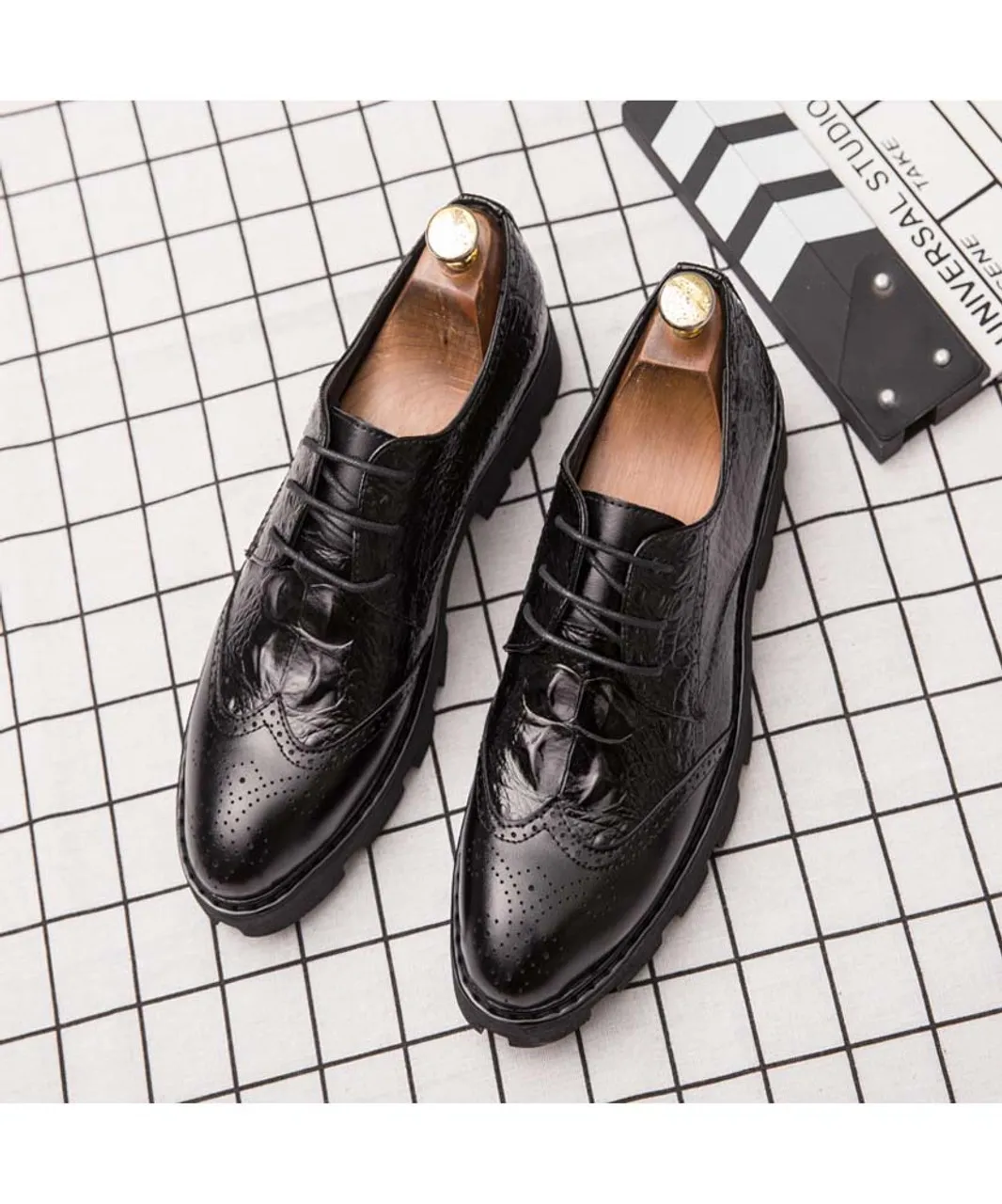 Black brogue croco skin pattern derby dress shoe