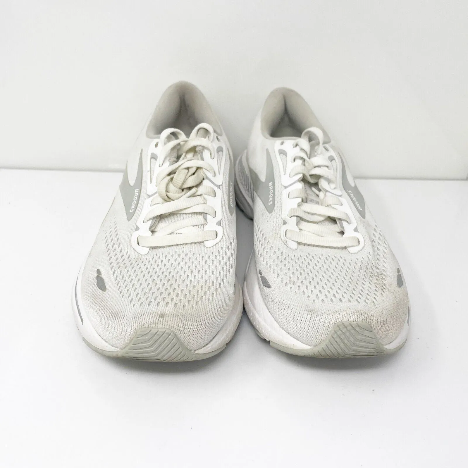 Brooks Womens Adrenaline GTS 23 1203811B104 White Running Shoes Sneakers Size 9B