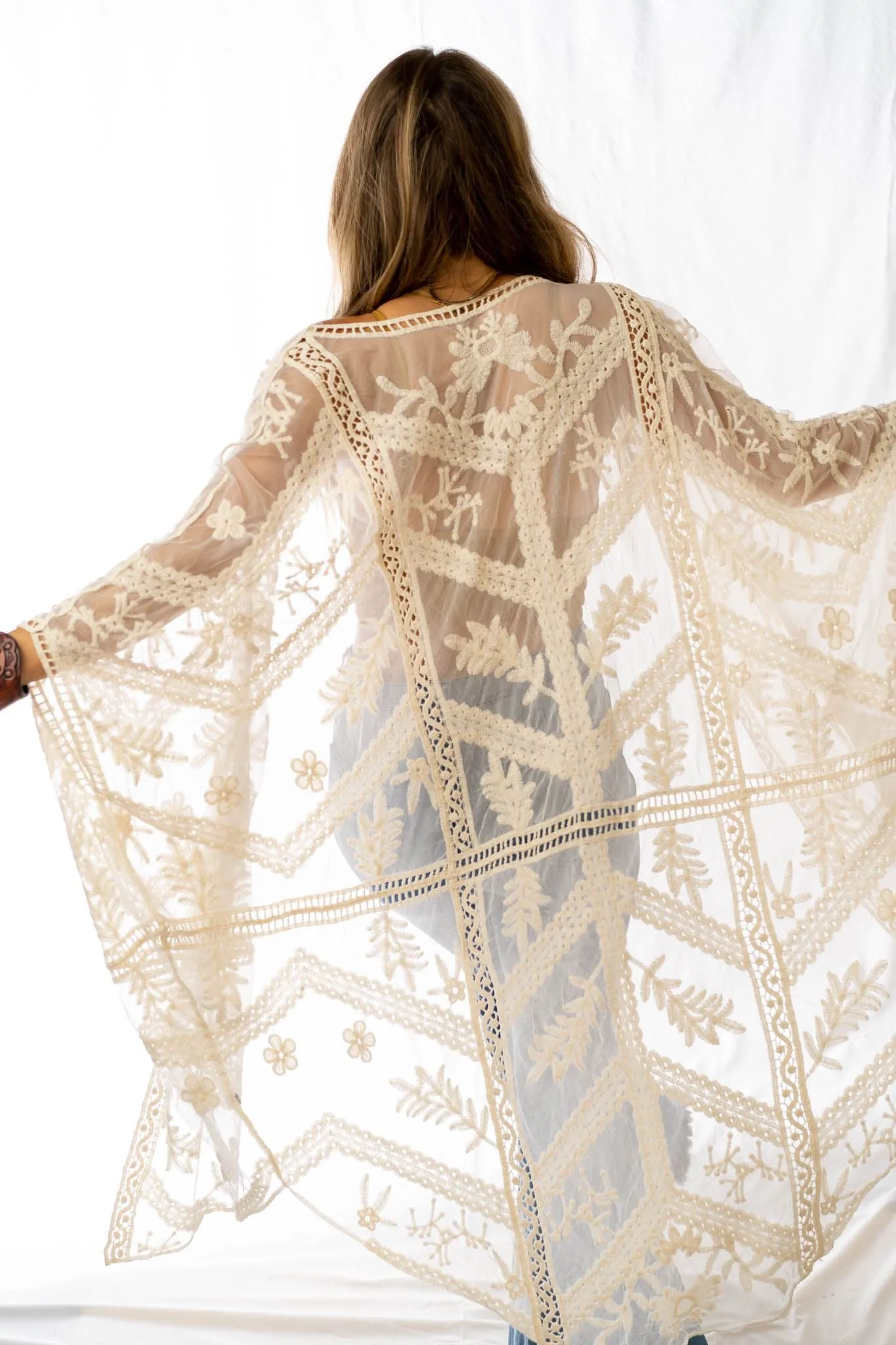 Whimsy + Lace Kimono - Natural